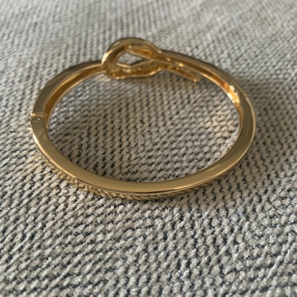 Gold -tone knot Bangle bracelet/ BEST OFFER EXCEPTED - Picture 7 of 8
